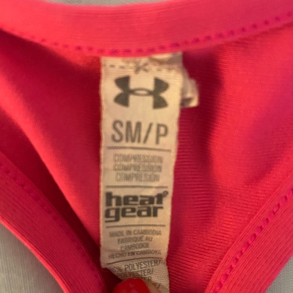 Hot pink under armour sports bra - Picture 2 of 3